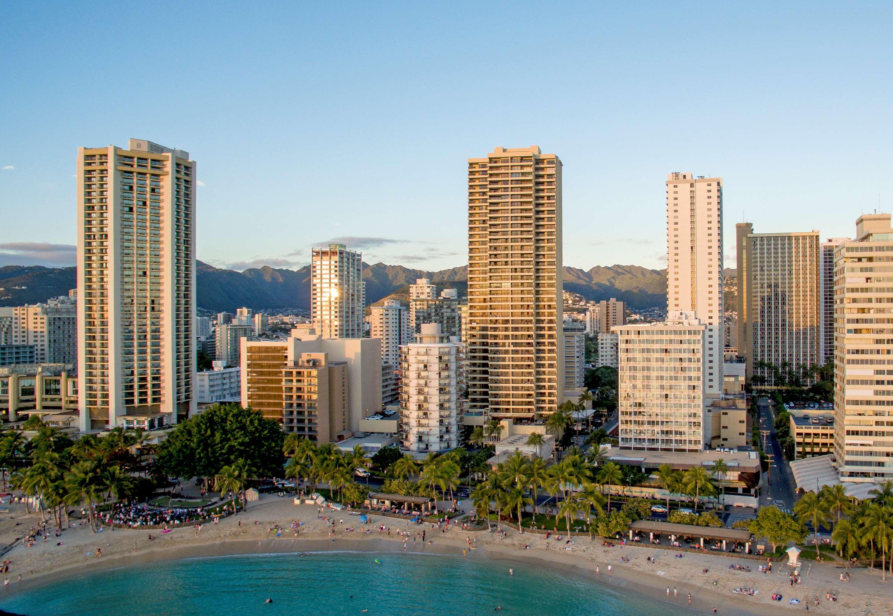 הונולולו Aston Waikiki Beach Tower מראה חיצוני תמונה Waikiki skyline