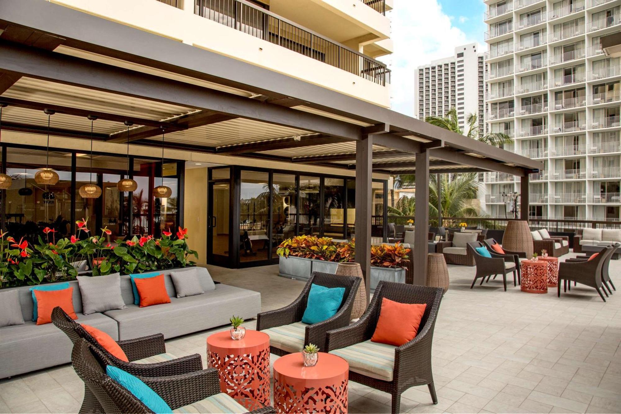 הונולולו Aston Waikiki Beach Tower מראה חיצוני תמונה The Terrace at Halekulani