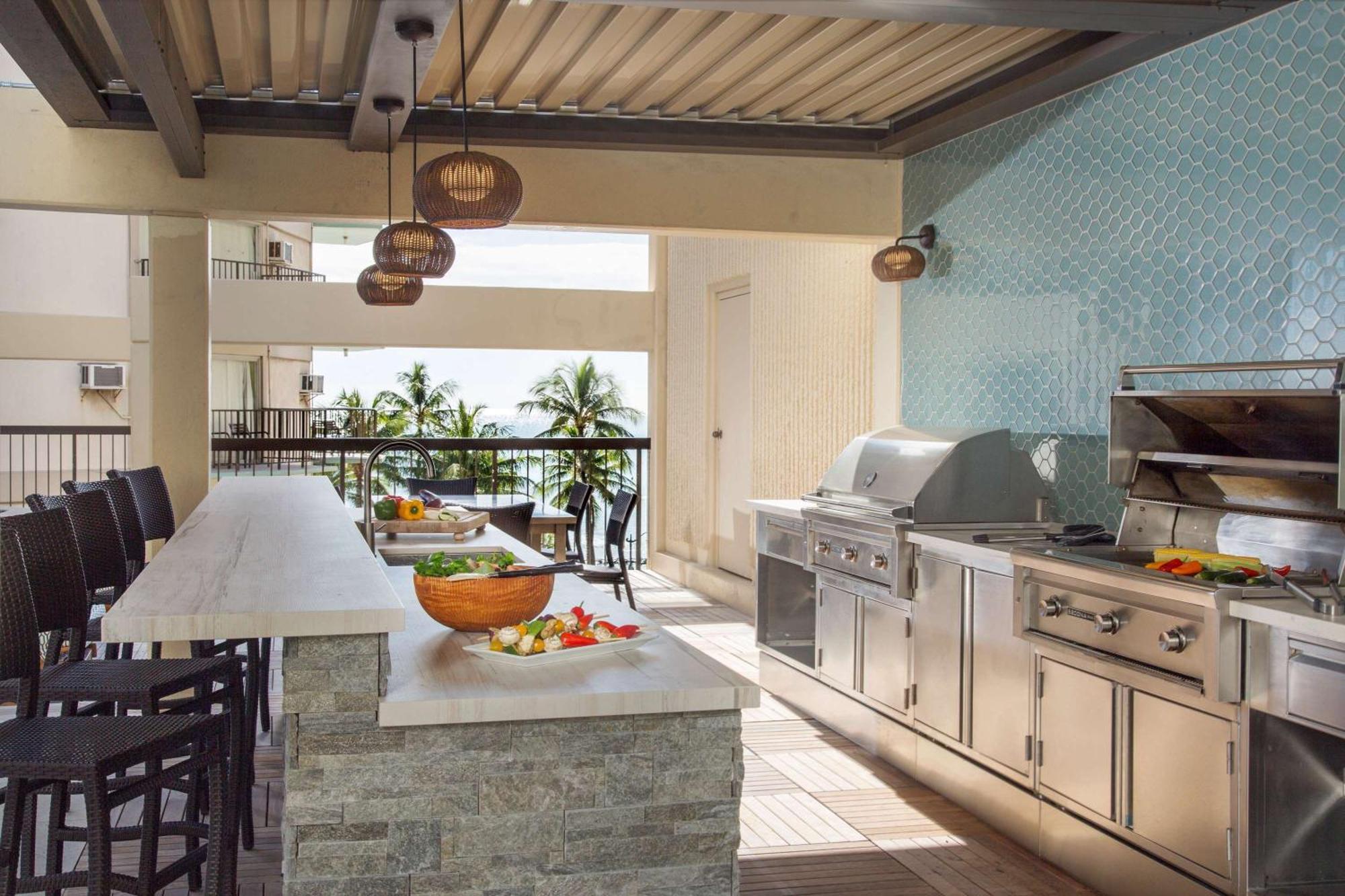 הונולולו Aston Waikiki Beach Tower מראה חיצוני תמונה Outdoor kitchen