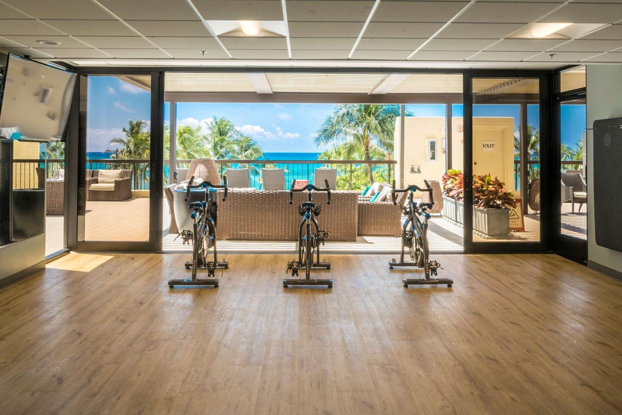הונולולו Aston Waikiki Beach Tower מראה חיצוני תמונה The gym at the Hilton Maldives