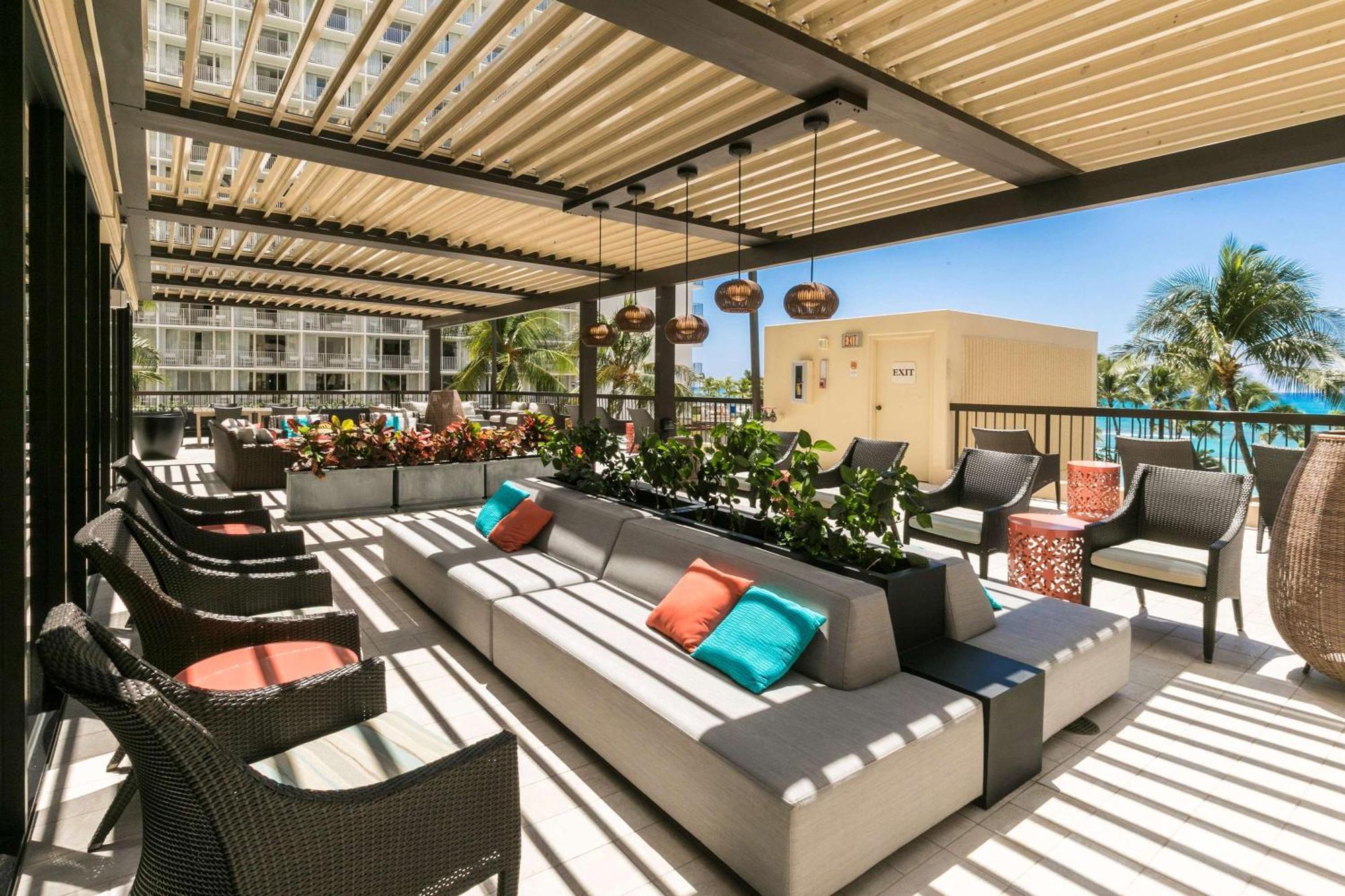 הונולולו Aston Waikiki Beach Tower מראה חיצוני תמונה The rooftop lounge at the Hilton San Diego Bayfront